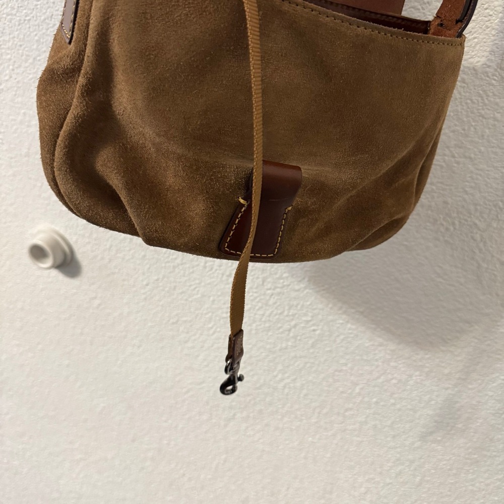 VTG Dooney & Bourke Horseshoe Buckle Brown Suede Leather Crossbody Equestrian - Picture 9 of 10